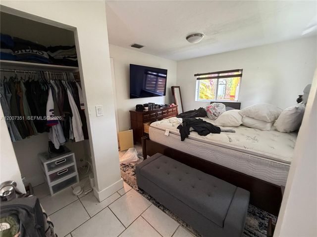 1823 SW 22nd St, Fort Lauderdale, FL 33315