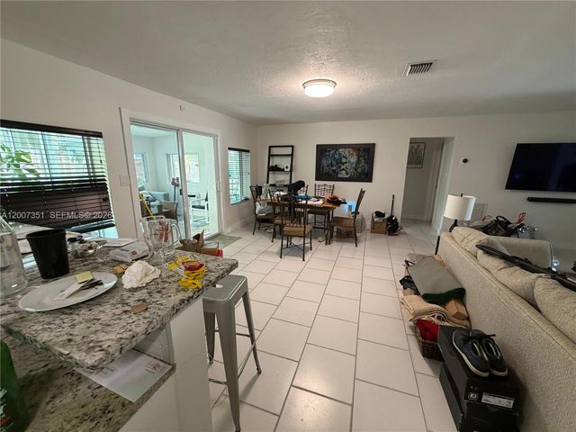 1823 SW 22nd St, Fort Lauderdale, FL 33315