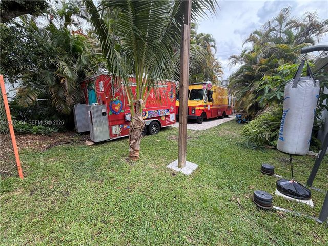 1823 SW 22nd St, Fort Lauderdale, FL 33315