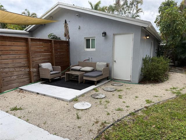 1823 SW 22nd St, Fort Lauderdale, FL 33315