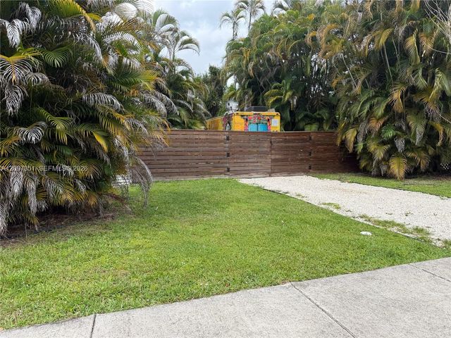 1823 SW 22nd St, Fort Lauderdale, FL 33315