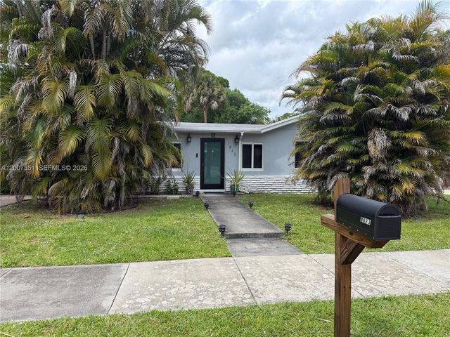 1823 SW 22nd St, Fort Lauderdale, FL 33315
