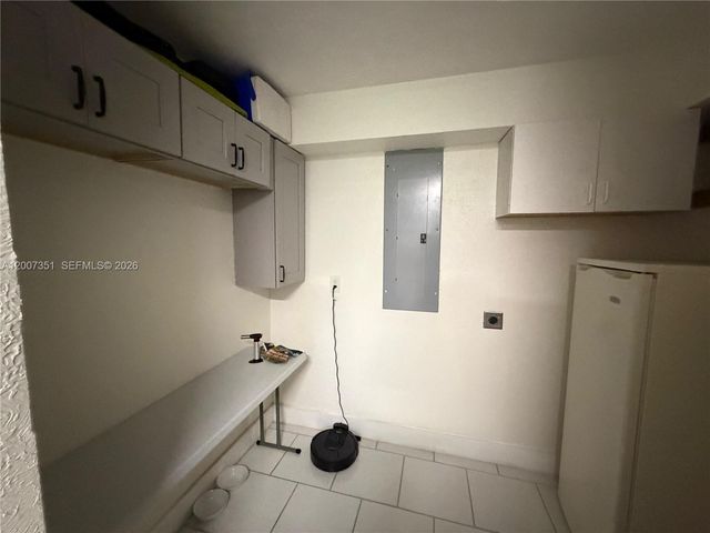 1823 SW 22nd St, Fort Lauderdale, FL 33315