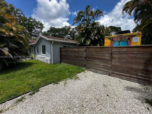 1823 SW 22nd St, Fort Lauderdale, FL 33315
