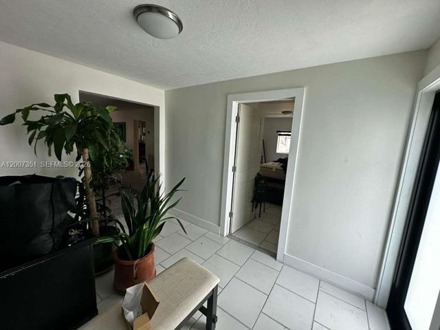1823 SW 22nd St, Fort Lauderdale, FL 33315