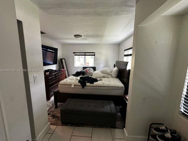 1823 SW 22nd St, Fort Lauderdale, FL 33315