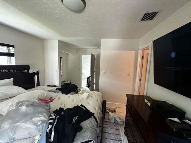 1823 SW 22nd St, Fort Lauderdale, FL 33315