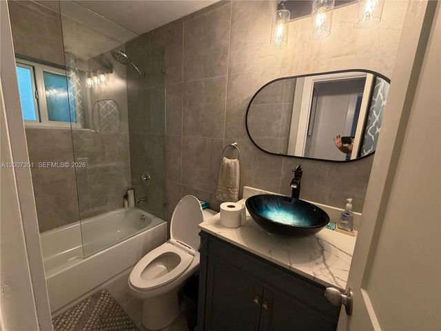 1823 SW 22nd St, Fort Lauderdale, FL 33315