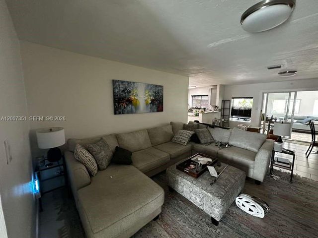 1823 SW 22nd St, Fort Lauderdale, FL 33315
