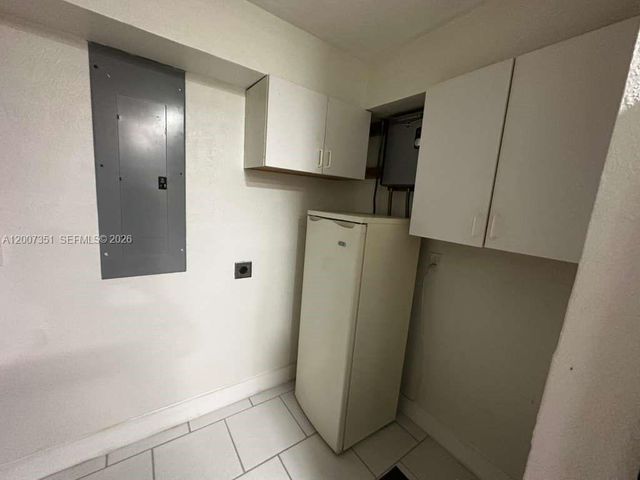 1823 SW 22nd St, Fort Lauderdale, FL 33315