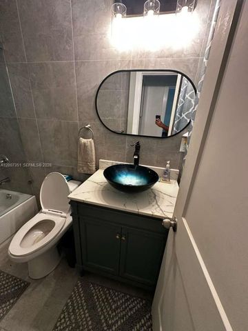 1823 SW 22nd St, Fort Lauderdale, FL 33315