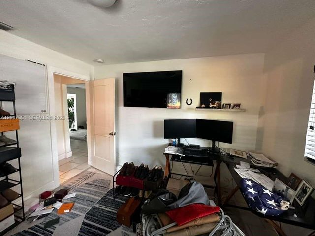 1823 SW 22nd St, Fort Lauderdale, FL 33315