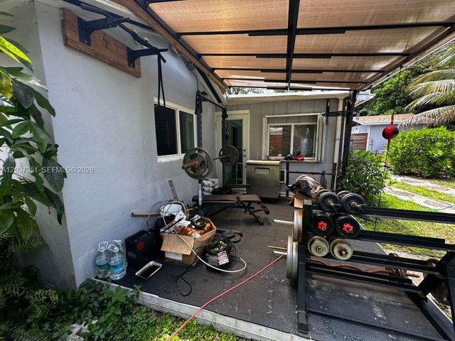 1823 SW 22nd St, Fort Lauderdale, FL 33315