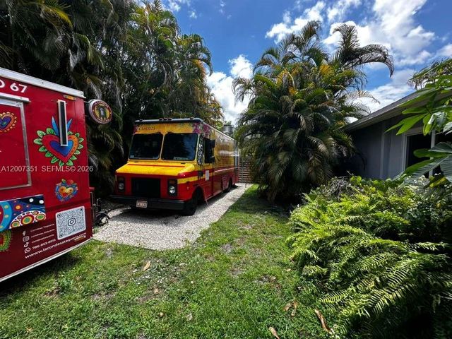 1823 SW 22nd St, Fort Lauderdale, FL 33315