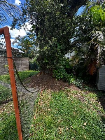 1823 SW 22nd St, Fort Lauderdale, FL 33315