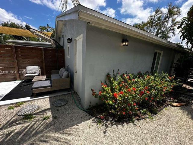 1823 SW 22nd St, Fort Lauderdale, FL 33315