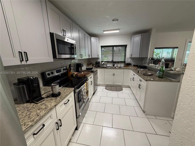 1823 SW 22nd St, Fort Lauderdale, FL 33315