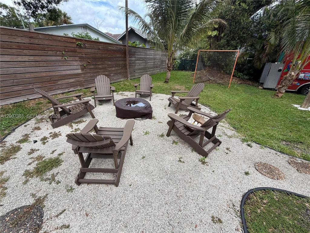 1823 SW 22nd St, Fort Lauderdale, FL 33315