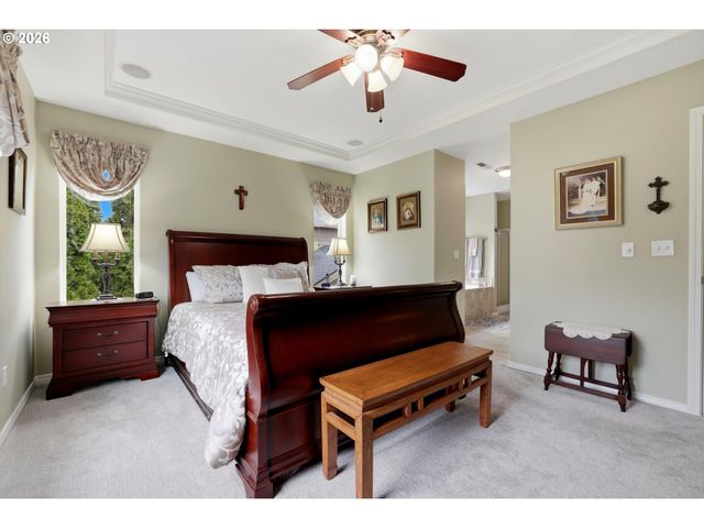 211 N WHITE OAK St, Newberg, OR 97132