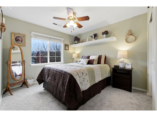 211 N WHITE OAK St, Newberg, OR 97132