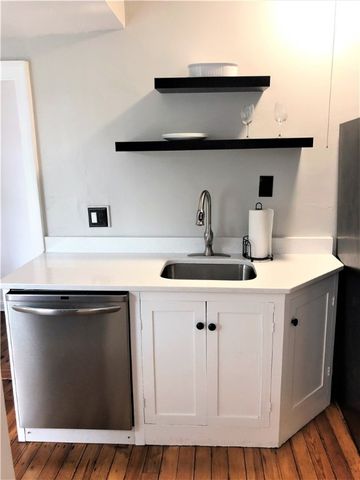 283 Spring Street 2, Newport, RI 02840