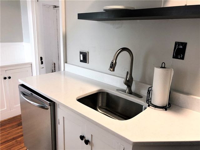 283 Spring Street 2, Newport, RI 02840