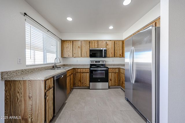 7208 W VOGEL Avenue, Peoria, AZ 85345