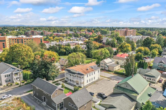 1 Oak Street, Saratoga Springs, NY 12866