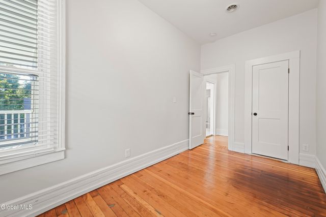 1 Oak Street, Saratoga Springs, NY 12866