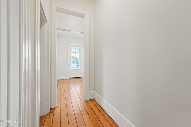 1 Oak Street, Saratoga Springs, NY 12866