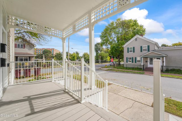 1 Oak Street, Saratoga Springs, NY 12866