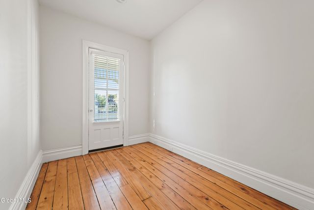 1 Oak Street, Saratoga Springs, NY 12866