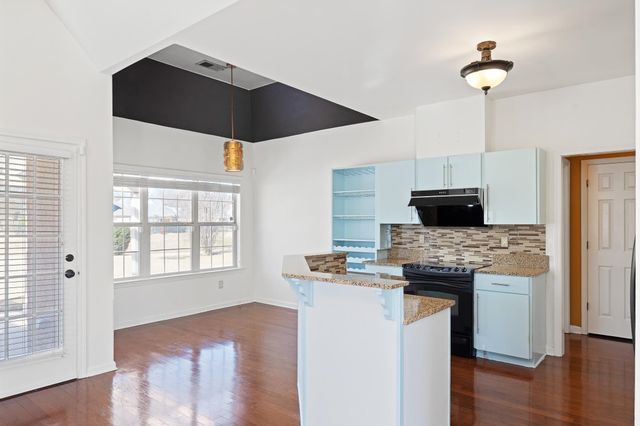 5524 FOUNTAIN BAY DR, Memphis, TN 38120