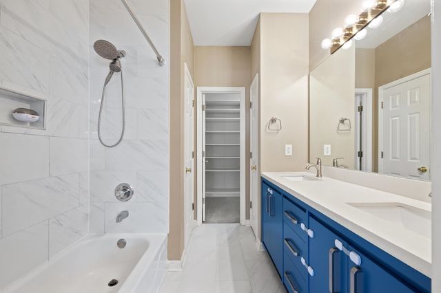 5524 FOUNTAIN BAY DR, Memphis, TN 38120