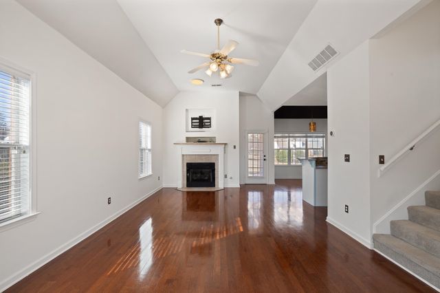 5524 FOUNTAIN BAY DR, Memphis, TN 38120