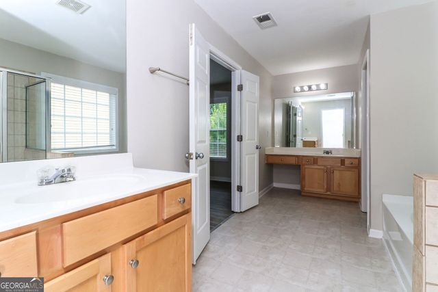 911 Queensbrooke Way, Mableton, GA 30126