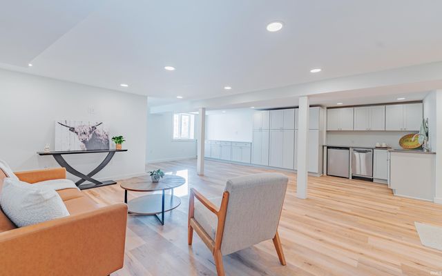 721 S Pleasant Ridge Road, Bloomington, IN 47401