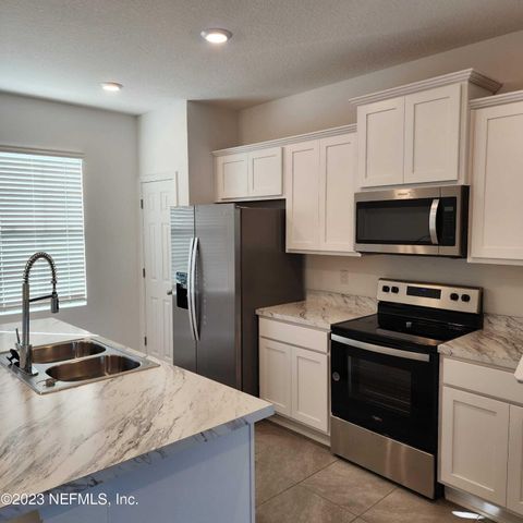 8409 ZENITH Circle, Jacksonville, FL 32256