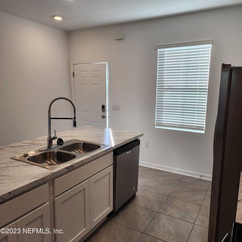 8409 ZENITH Circle, Jacksonville, FL 32256