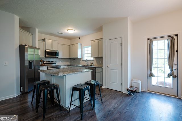 426 Brightleaf Circle, Hinesville, GA 31313