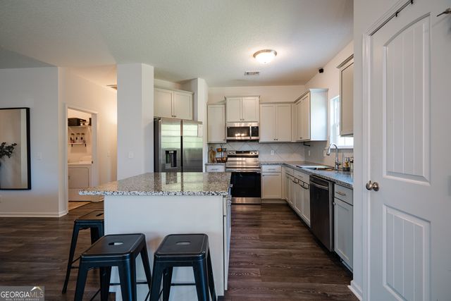 426 Brightleaf Circle, Hinesville, GA 31313