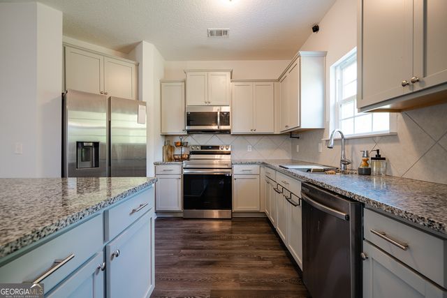 426 Brightleaf Circle, Hinesville, GA 31313