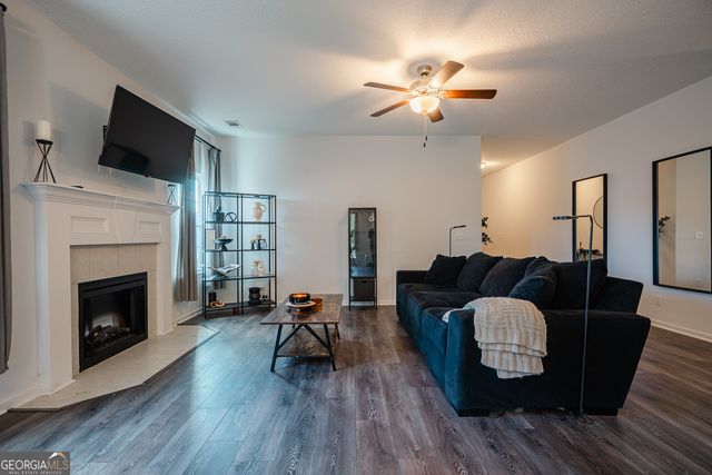 426 Brightleaf Circle, Hinesville, GA 31313