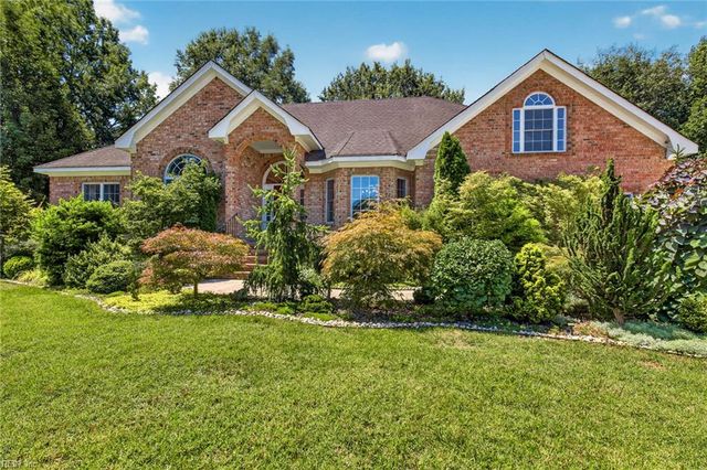 1204 Lingale CT, Chesapeake, VA 23322