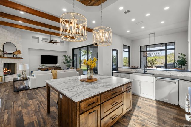 65 SABINAS RIDGE RD, Boerne, TX 78006