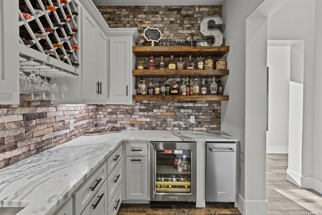 65 SABINAS RIDGE RD, Boerne, TX 78006