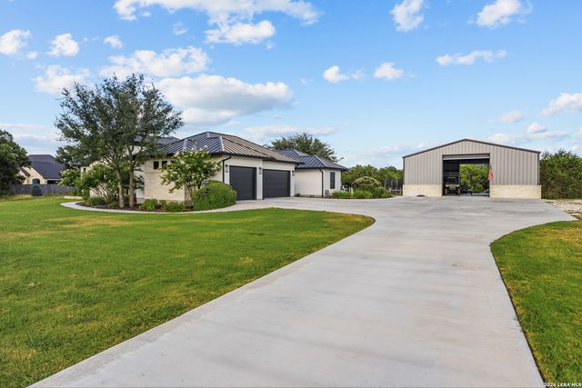 65 SABINAS RIDGE RD, Boerne, TX 78006