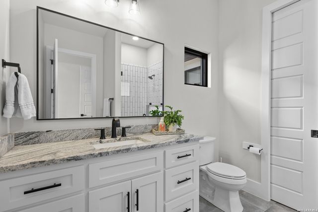 65 SABINAS RIDGE RD, Boerne, TX 78006