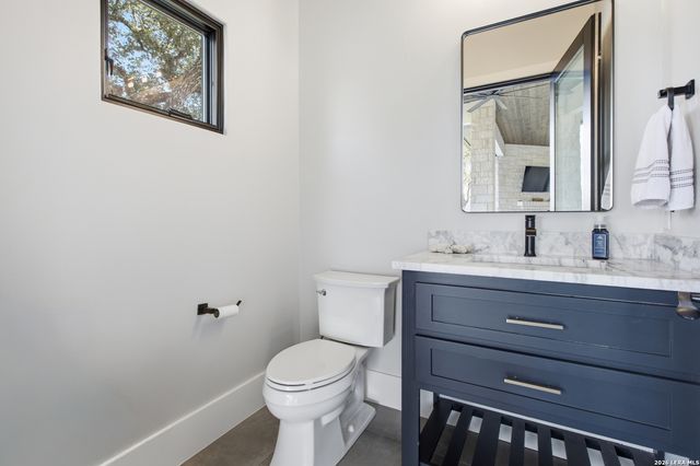 65 SABINAS RIDGE RD, Boerne, TX 78006