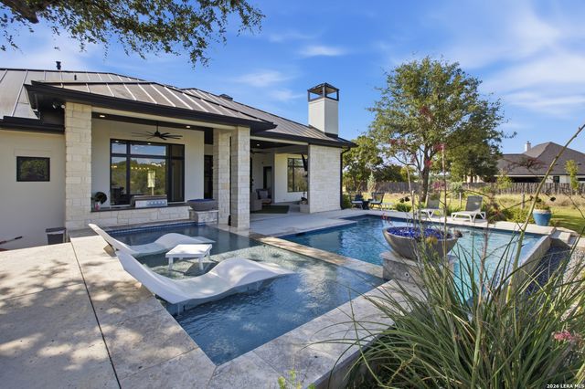 65 SABINAS RIDGE RD, Boerne, TX 78006